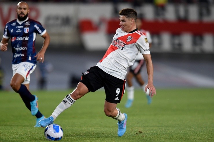 Julián Álvarez espera estar al 100% para el duelo ante Colo Colo | Foto: Getty Images 