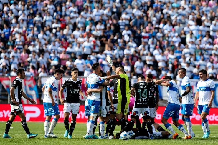 Un peleado encuentro se vivió en San Carlos de Apoquindo | Foto: Agencia Uno 