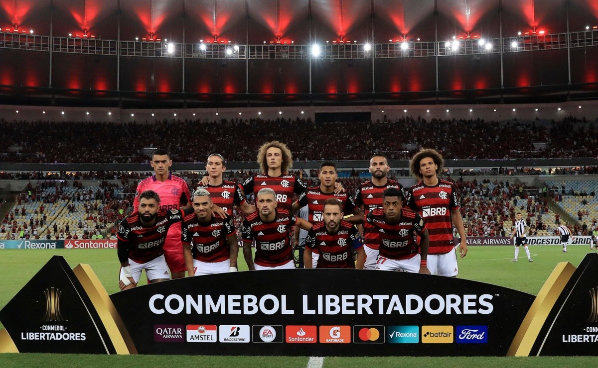 Flamengo libera Isla, que negocia detalhes finais para defender a  Universidad Católica, flamengo