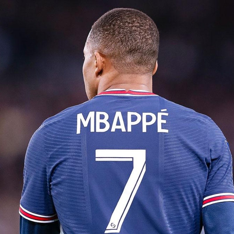 A Kylian Mbappé lo quieren retener en PSG como sea: le ofrecerían millones