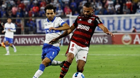 Tabla: Flamengo vence a la UC para mantener campaña perfecta.