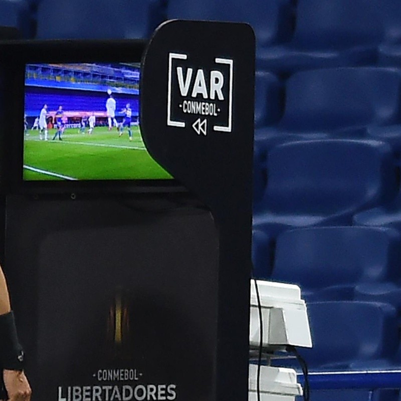 ¿Cuándo comienza a usarse el VAR en la Copa Libertadores?