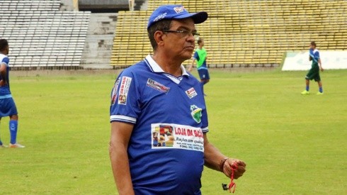 Divulgação/Altos Oficial. Diá já foi treinador do Jacaré em 2017