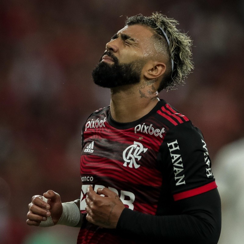 Gabigol é comparado com ídolo do Flamengo e torcida defende camisa 9 na web