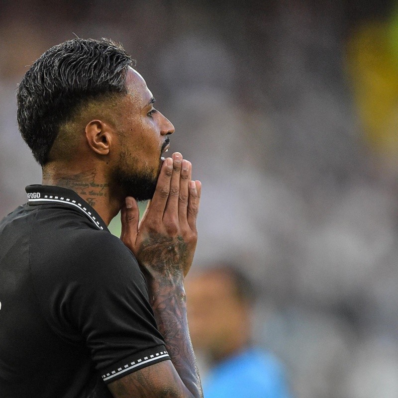 Após empate do Botafogo diante do Juventude e vaias da torcida, Diego Gonçalves pede paciência