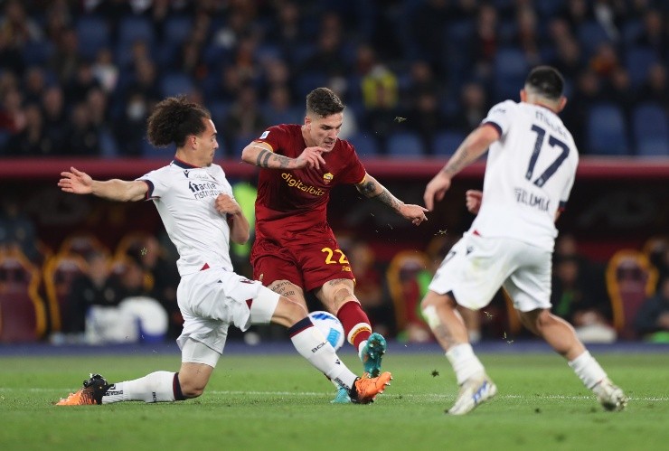  Medel y su zona defensiva del Bologna siguen imparables | Foto: Getty Images