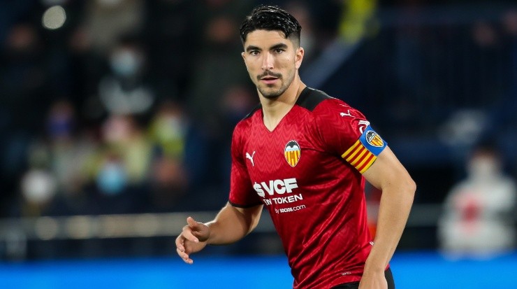 Barcelona are reportedly getting close to sign Carlos Soler from Valencia. (Ivan Terron/Europa Press via Getty Images)