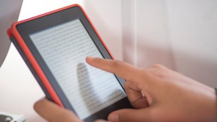 Como funciona o Kindle, o leitor de livros digitais da  - Canaltech