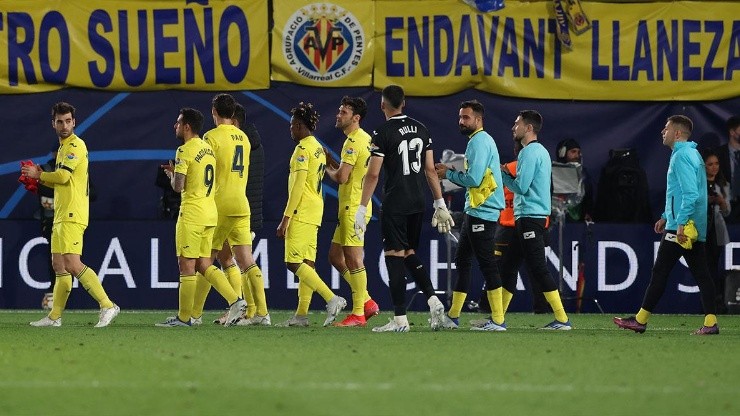 Jugadores de Villarreal le agradecieron a su hinchada.