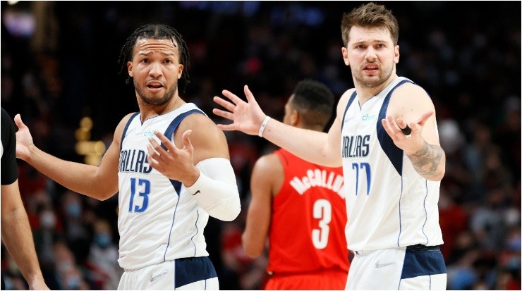 Jalen Brunson y Luka Doncic (Foto: Steph Chambers | Getty Images)