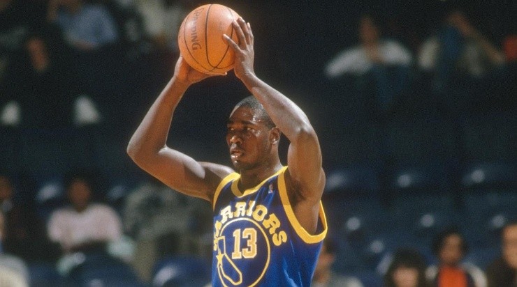Larry Smith (Photo by Focus on Sport/Getty Images)