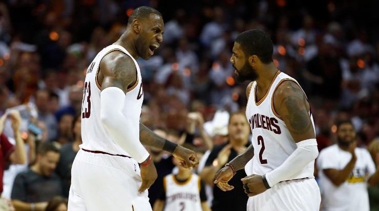 LeBron James y Kyrie Irving. (Gregory Shamus/Getty Images)