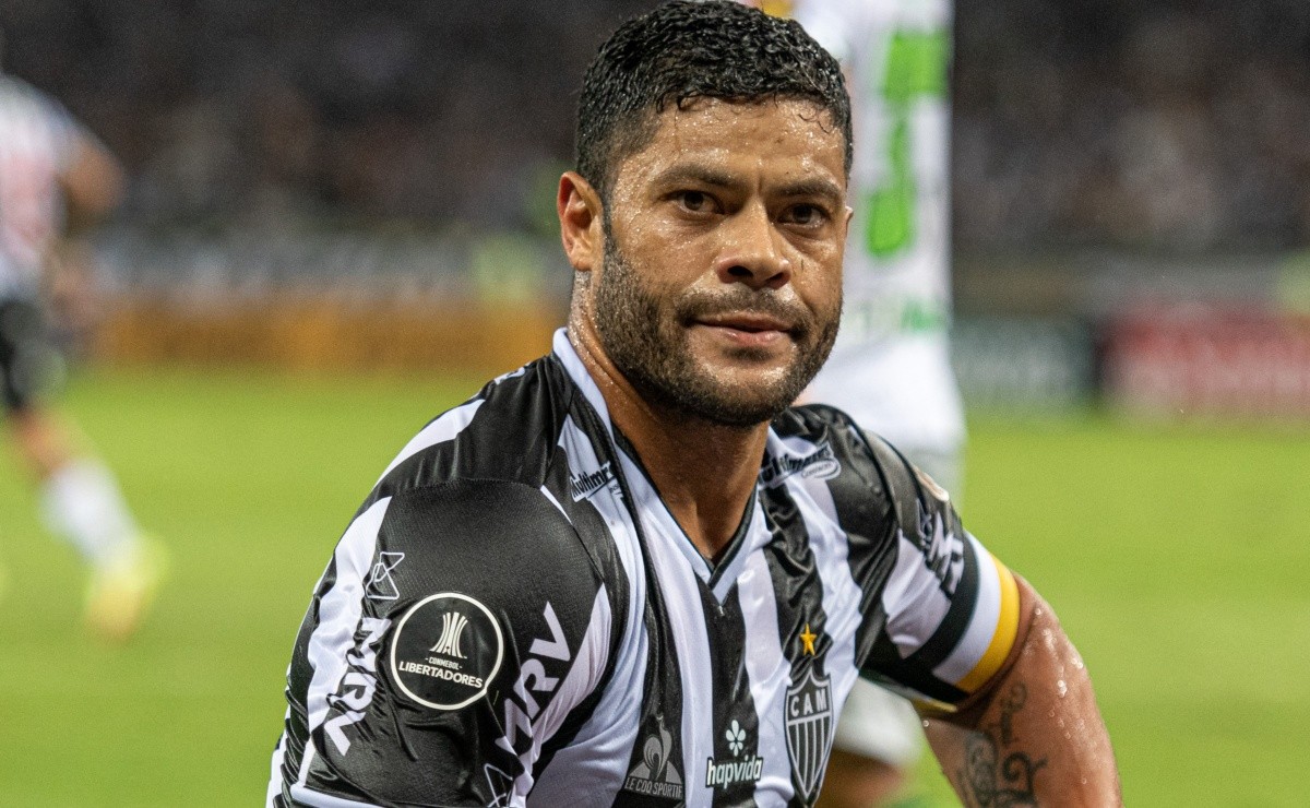 Atlético confirma lesão de Hulk; jogador só voltará a campo em