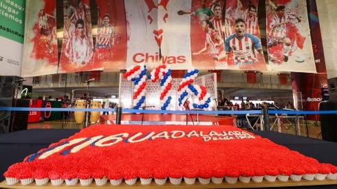 Chivas celebró su aniversario 116 junto a la afición y con un triunfo contundente sobre Pumas de la UNAM