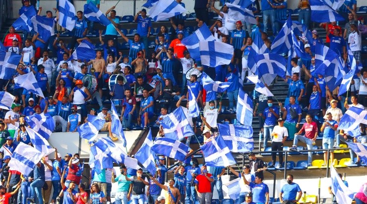 Afición de Cruz Azul copando el Azteca. (Imago 7)