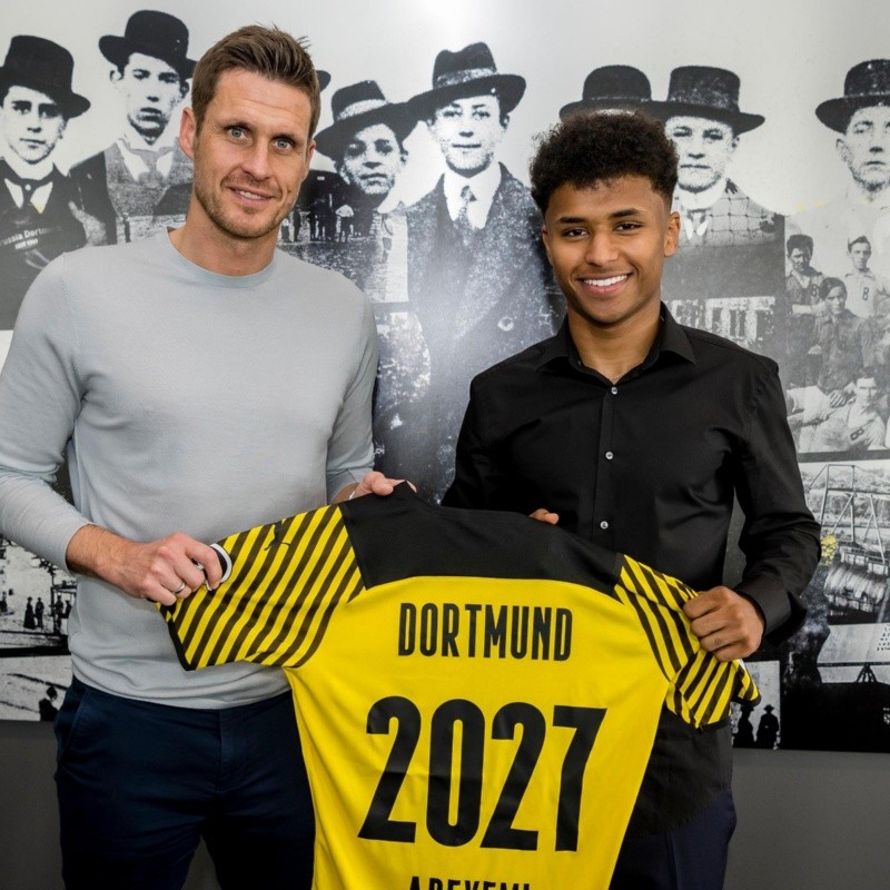 Oficial: Borussia Dortmund anuncia al reemplazo de Haaland