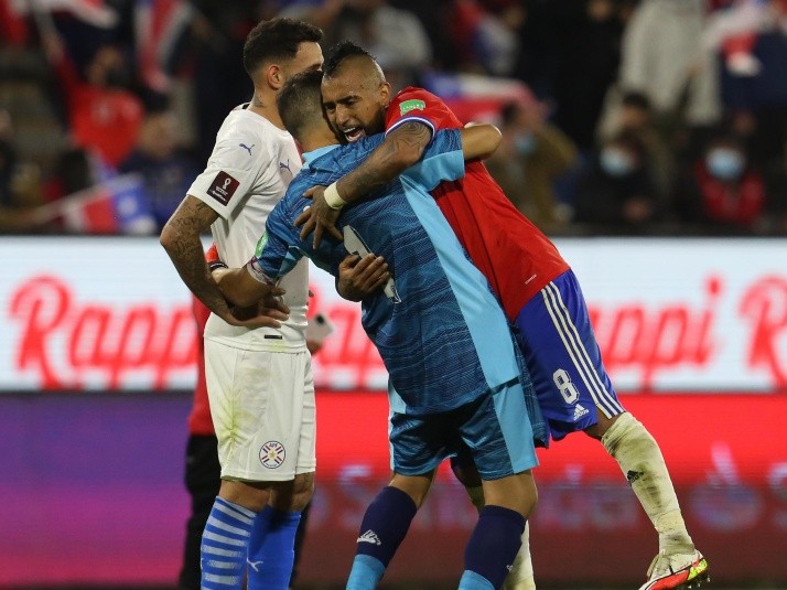 Bravo orgulloso de Vidal y Sánchez en el grito de campeón de la Copa Italia