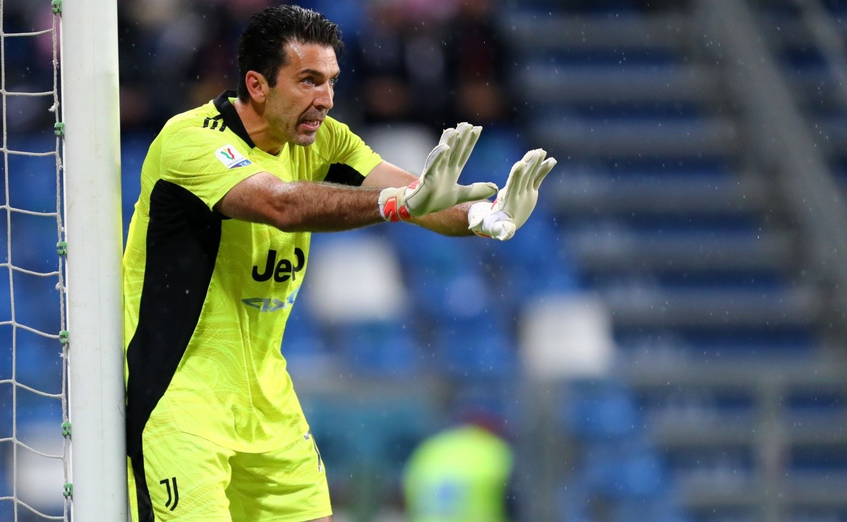 Aos 43 anos, Buffon diz que ainda sonha com a Copa do Mundo de