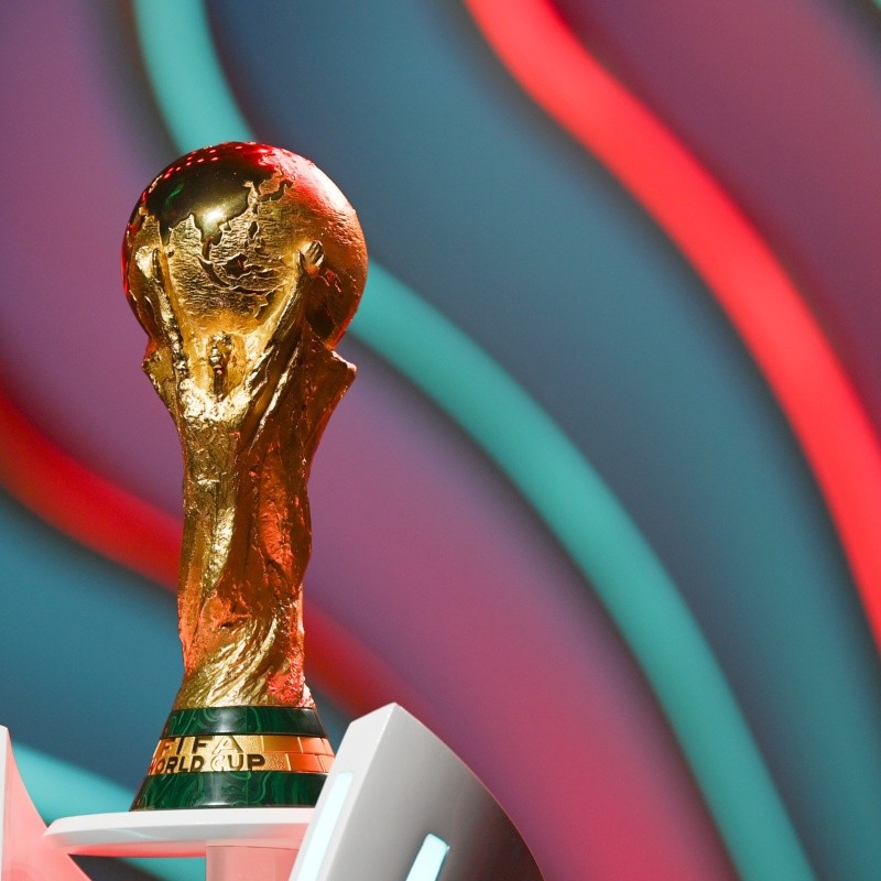 Cómo es el trofeo original del Mundial de la FIFA