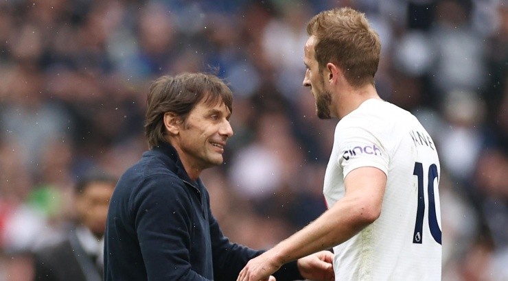 Antonio Conte y Harry Kane