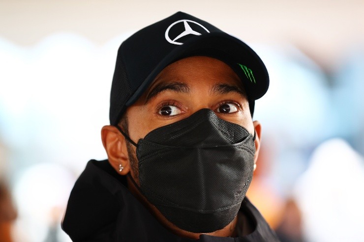 Dan Mullan/Getty Images - Lewis Hamilton está como coadjuvante ainda, nesta temporada