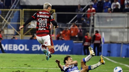 Flamengo y Universidad Católica se enfrentan en la fase de grupos de la Copa Libertadores en Brasil.
