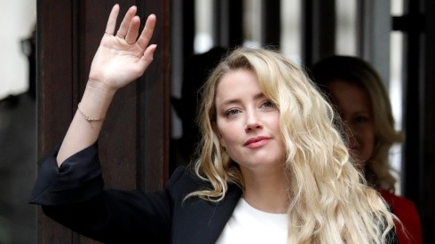 Amber Heard na porta do tribunal - Foto: John Phillips/Getty Images
