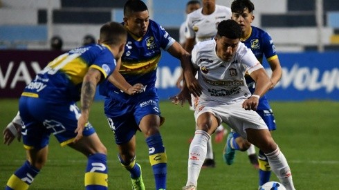 Everton se hizo fuerte en Perú venciendo a Ayacucho