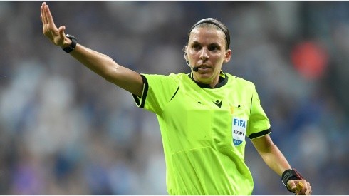 Stéphanie Frappart and other 5 women referees will make history in Qatar 2022