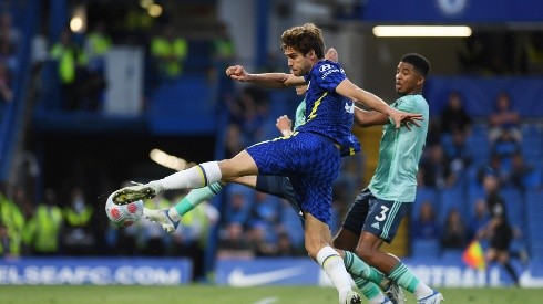 Marcos Alonso anotando la igualdad.