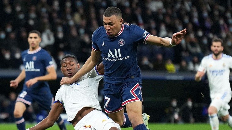 Mbappé en acción con PSG ante Real Madrid, sus dos interesados.