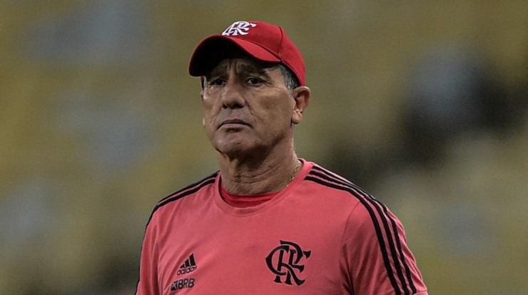 Foto: Thiago Ribeiro/AGIF - Renato acabou sendo substituído por Paulo Sousa no Flamengo.