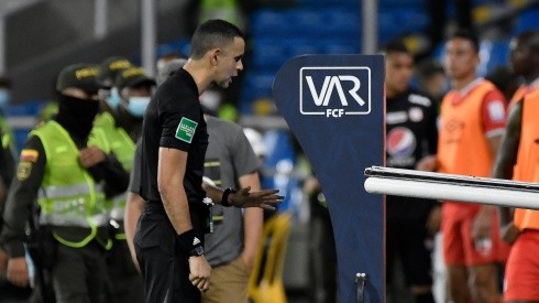 ¿Cómo estamos de árbitros en Colombia? Analizamos a los que dirigirán los cuadrangulares