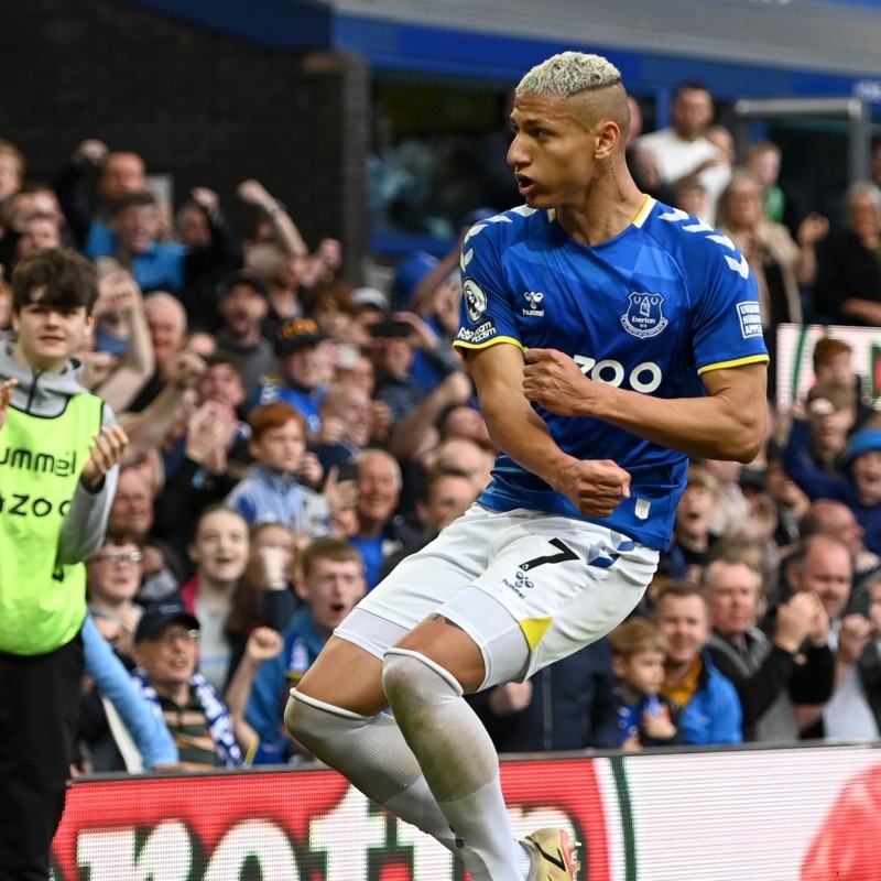 Richarlison apuntó a Carragher tras salvar la categoría con Everton