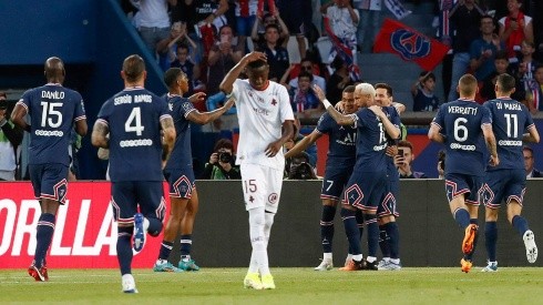 PSG en festejo de gol ante Metz.