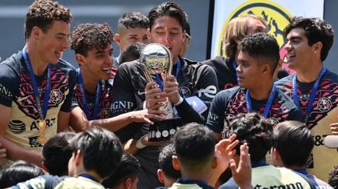 Celebración del América Sub 20 por su título de campeón en el Clausura 2022.