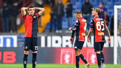 Johan Vásquez no pudo evitar el descenso del Genoa a la Serie B.
