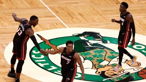 Miami Heat supera 2 a 1 a Boston Celtics.