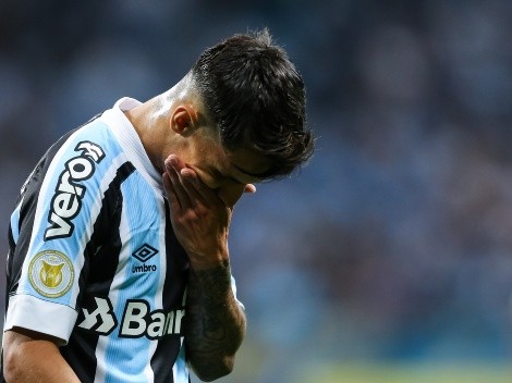 Empresário de Ferreira manda recado e 'bate o martelo' sobre permanência no Grêmio