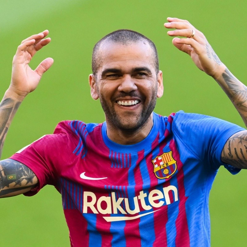 El particular contrato que Barcelona le ofrecería a Dani Alves