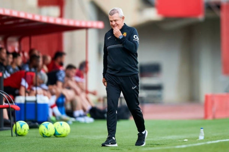 MALLORCA, SPAIN - MAY 15: Javier Aguirre, manager of RCD Mallorca reacts during the LaLiga Santander match between RCD Mallorca and Rayo Vallecano at Estadio de Son Moix on May 15, 2022 in Mallorca, Spain. (Photo by Cristian Trujillo/Quality Sport Images/Getty Images)