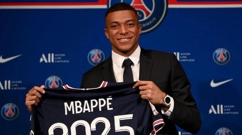 Mbappé ganará cerca de 300 millones de euros gracias a su nuevo contrato con el PSG.