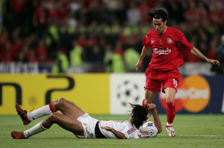 Luis García y Alessandro Nesta en la final de 2005 | Getty