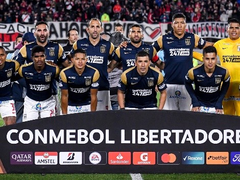 Hernán Barcos golpea la mesa tras el papelón de Alianza Lima