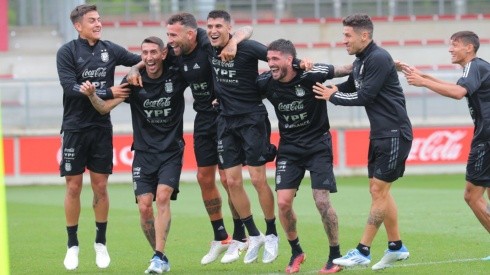 La Selección se entrena con gran clima en Bilbao (Foto: Prensa AFA).