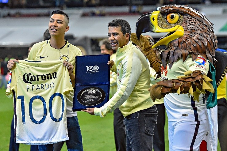 En 2016, Pardo recibió un reconocimiento por parte del América. Créditos: Imago7