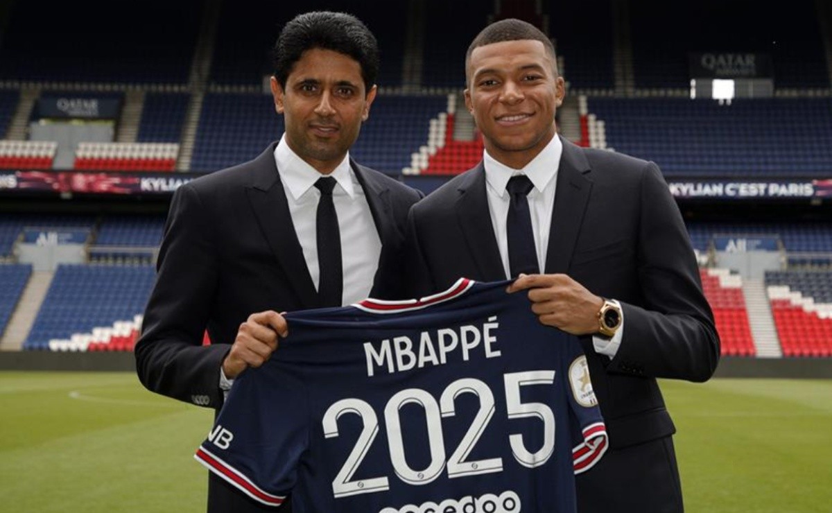 Kylian Mbappe PSG Salary How much does he make per hour, day, week