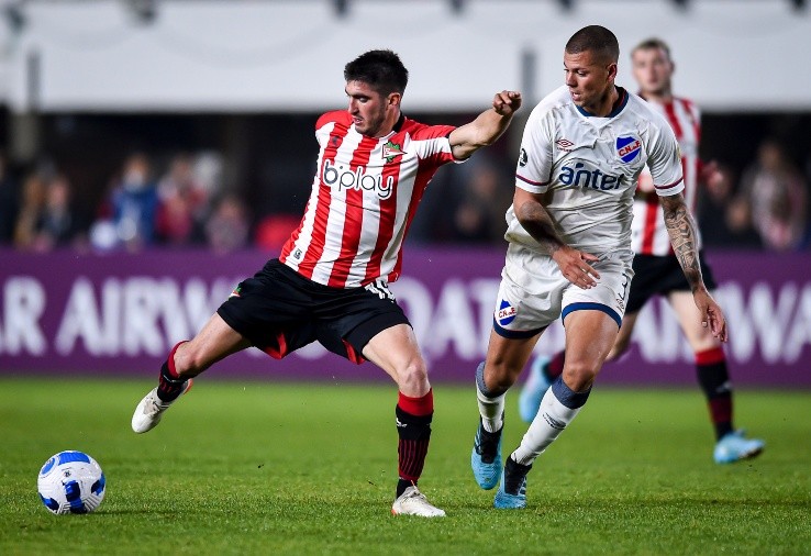 Gustavo Del Prete aparece en carpeta del América. Créditos: Getty Images