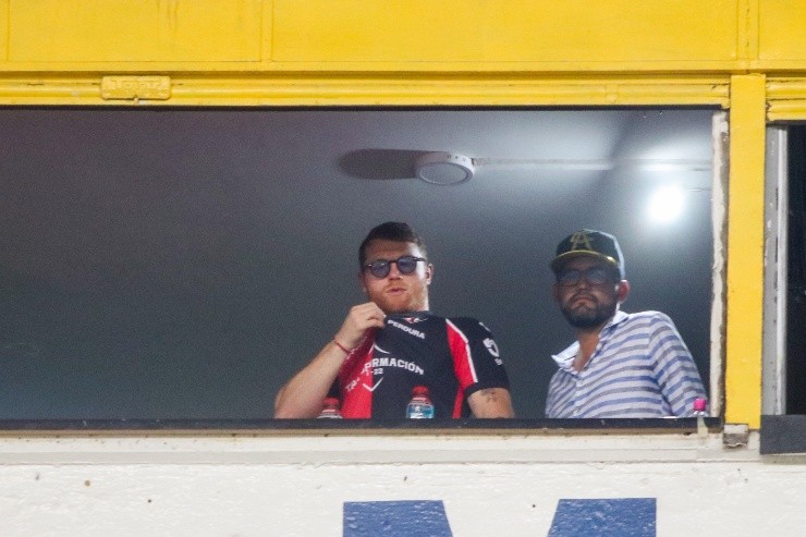 Canelo dijo presente en el Jalisco para apoyar a Atlas. Créditos: Imago7