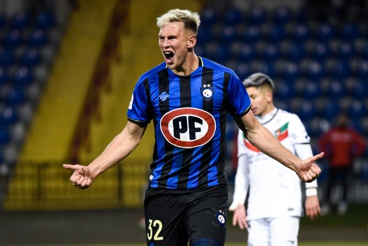 Luciano Nequecaur fue figura en el triunfo Acerero | Foto: Agencia Uno Luciano Nequecaur fue figura en el triunfo Acerero | Foto: Agencia Uno